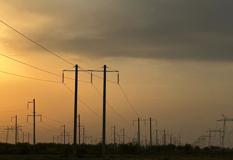 4.烏茲別克斯坦錫爾河熱電站到扎法爾巴德變電站220kV輸電線路建設(shè)項(xiàng)目.png